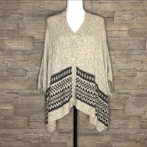 Uniqlo Sweaters - Uniqlo oatmeal cardigan Uniqlo Sweaters - Uniqlo oatmeal cardigan